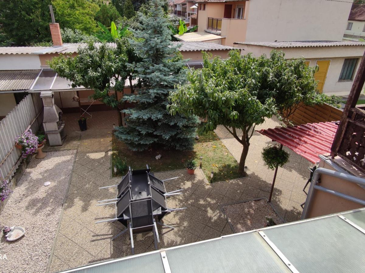 Apartman Edit Harkany Bagian luar foto