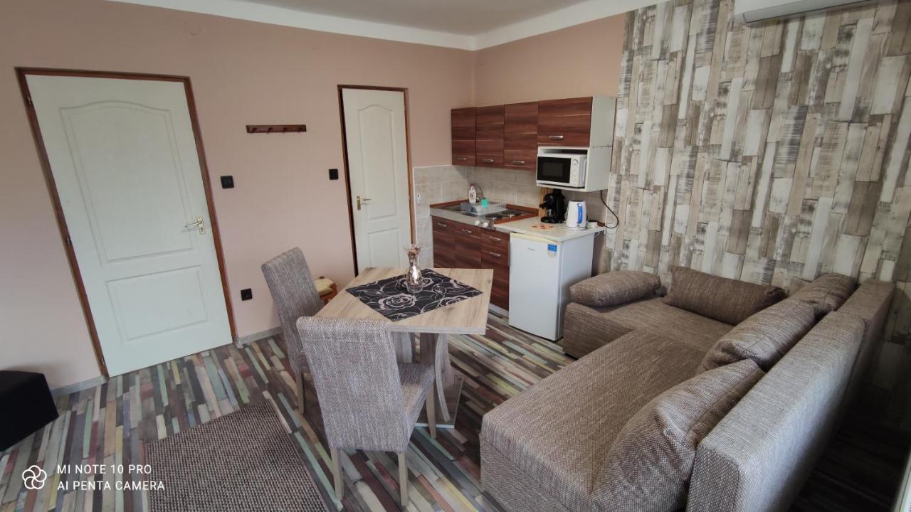 Apartman Edit Harkany Bagian luar foto